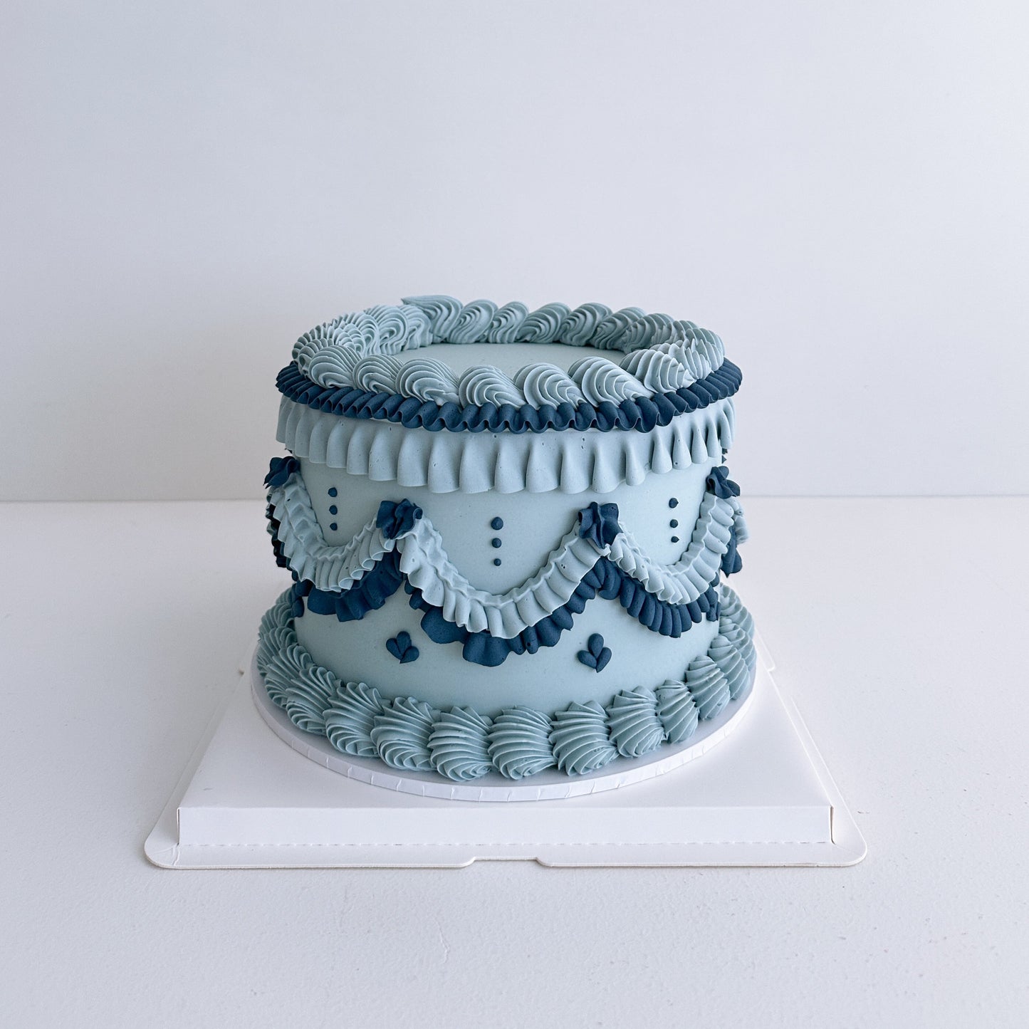 VINTAGE CAKE - pick your own colours auckland