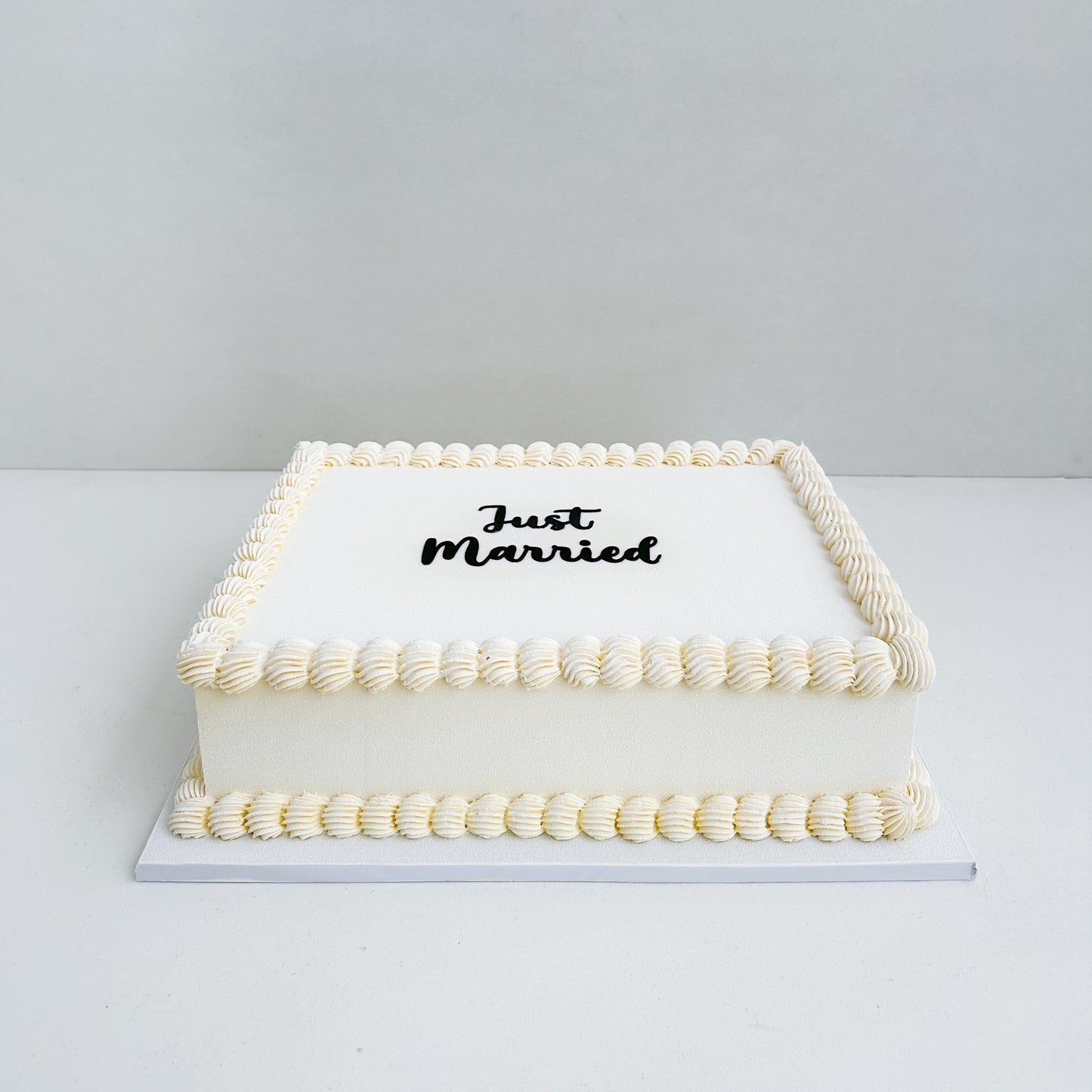 Vintage slab cake - Multiple flavours & colours