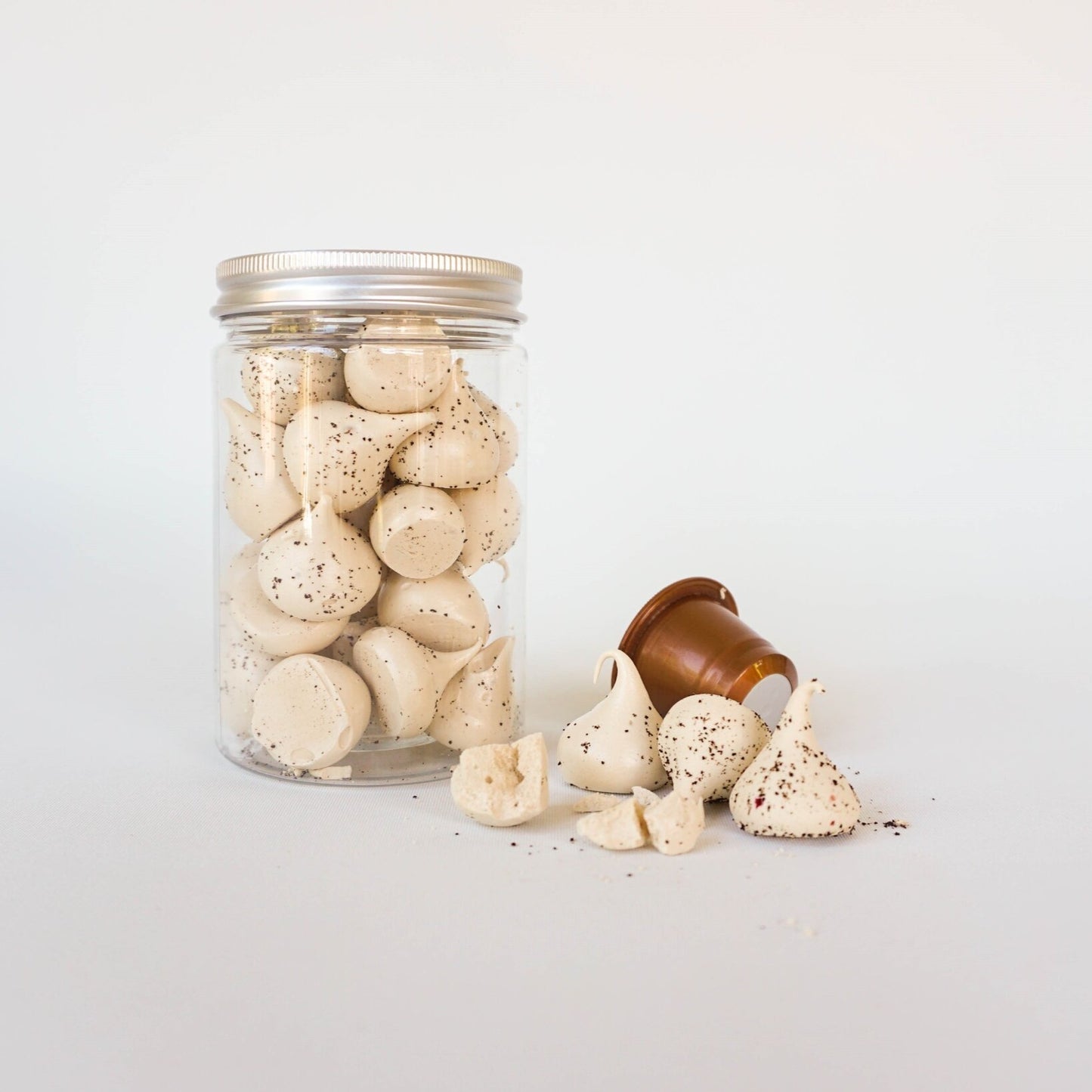 Coffee meringue kisses