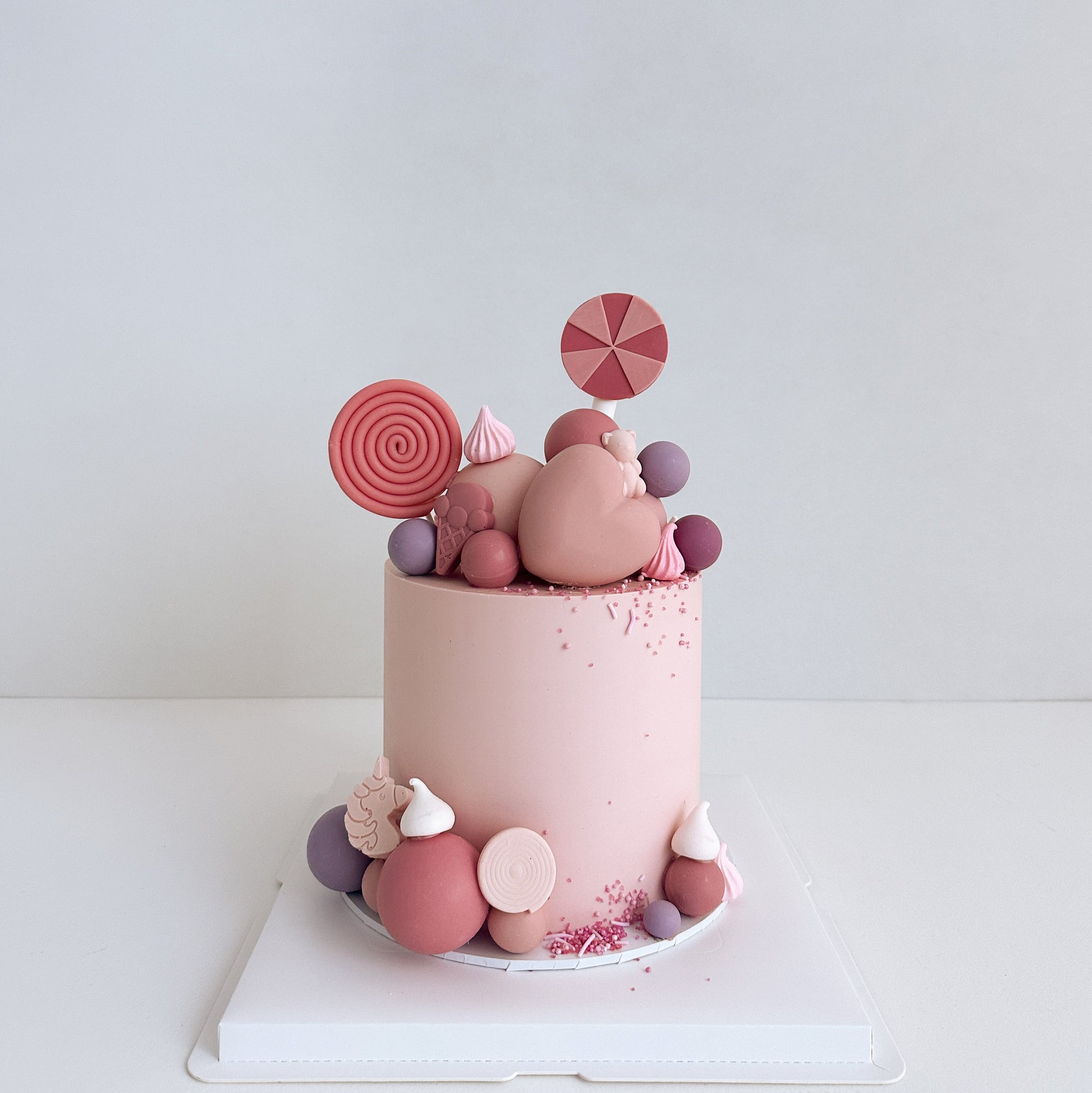Candyland cake - Multiple flavors