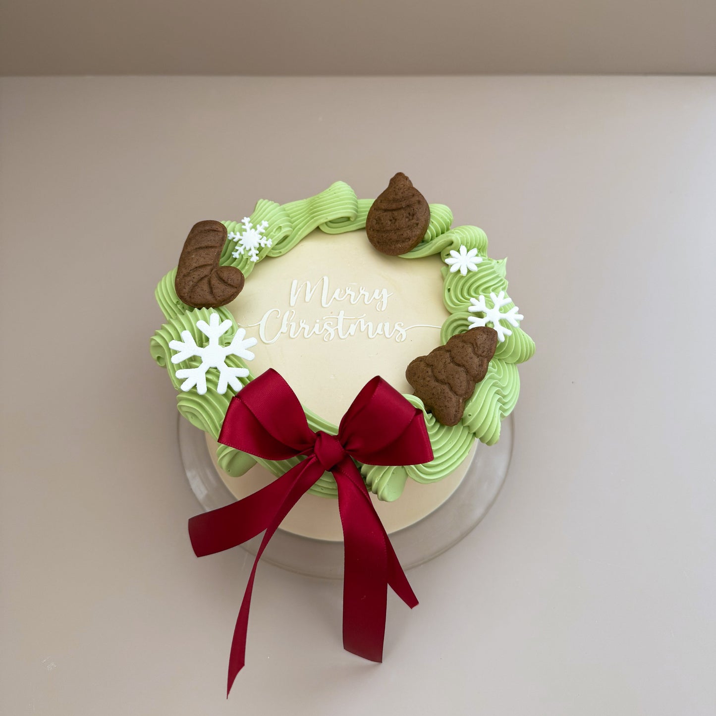 Christmas wreath cake - Multiple flavours