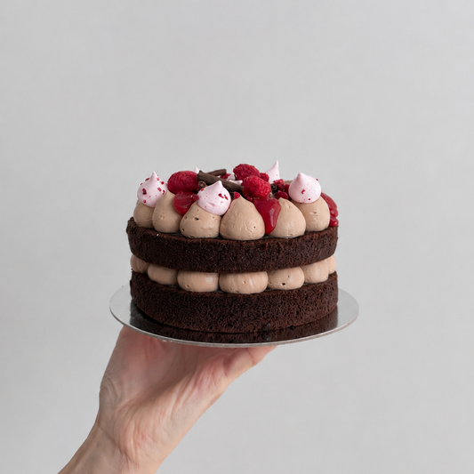 Naked cakes - chocolate raspberry cake 