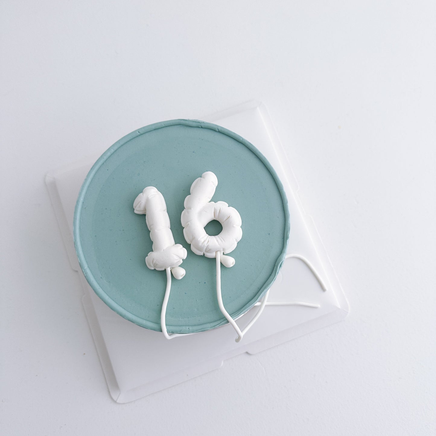 Number balloon cake - Multiple flavours & colours