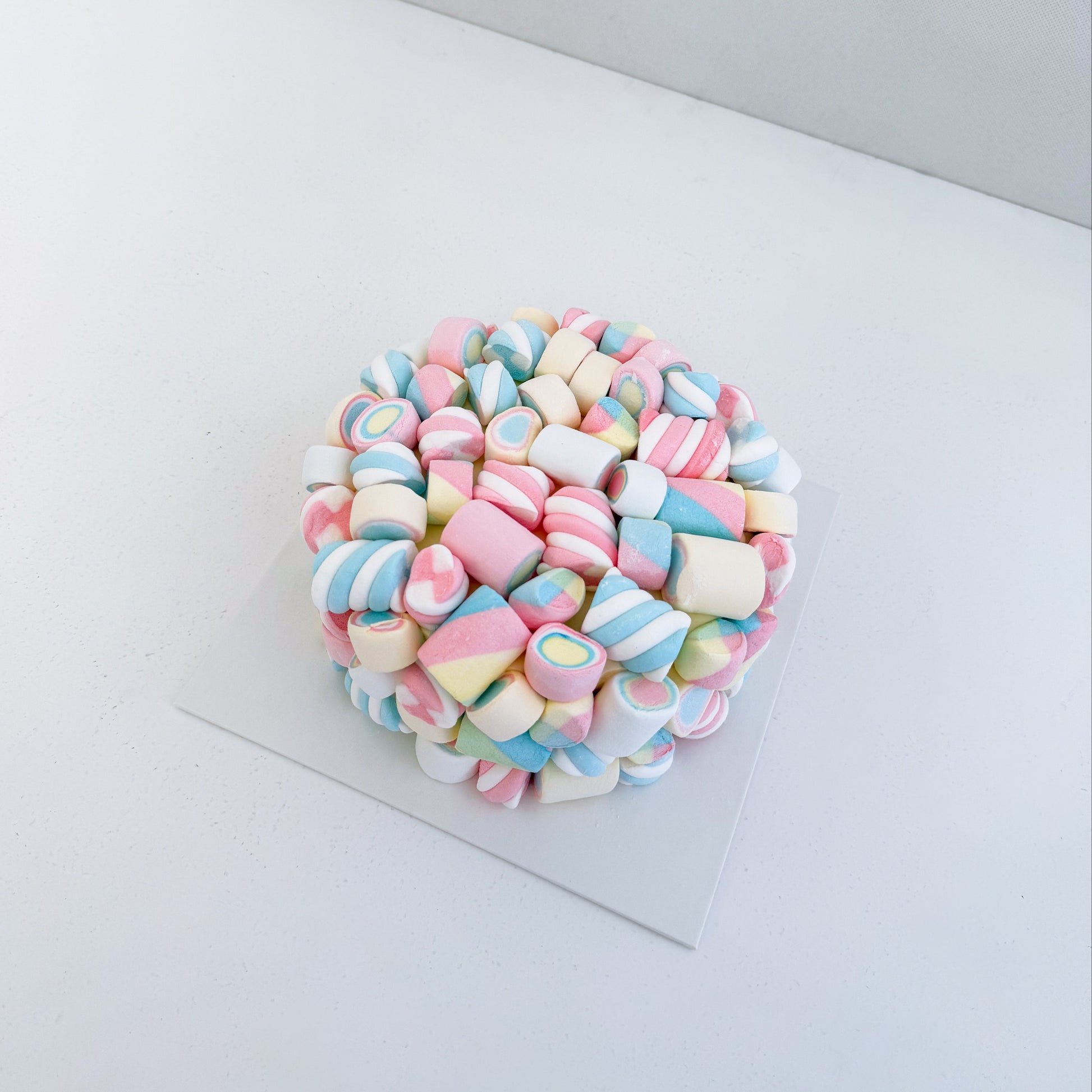 Pastel_marshmallow_cake_-_Multiple_flavors_2