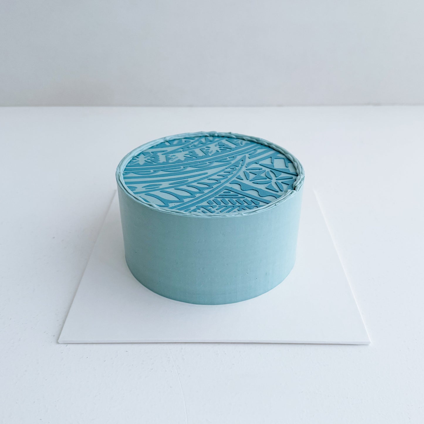 Polynesian pattern cake (short)  - Multiple flavors & colours
