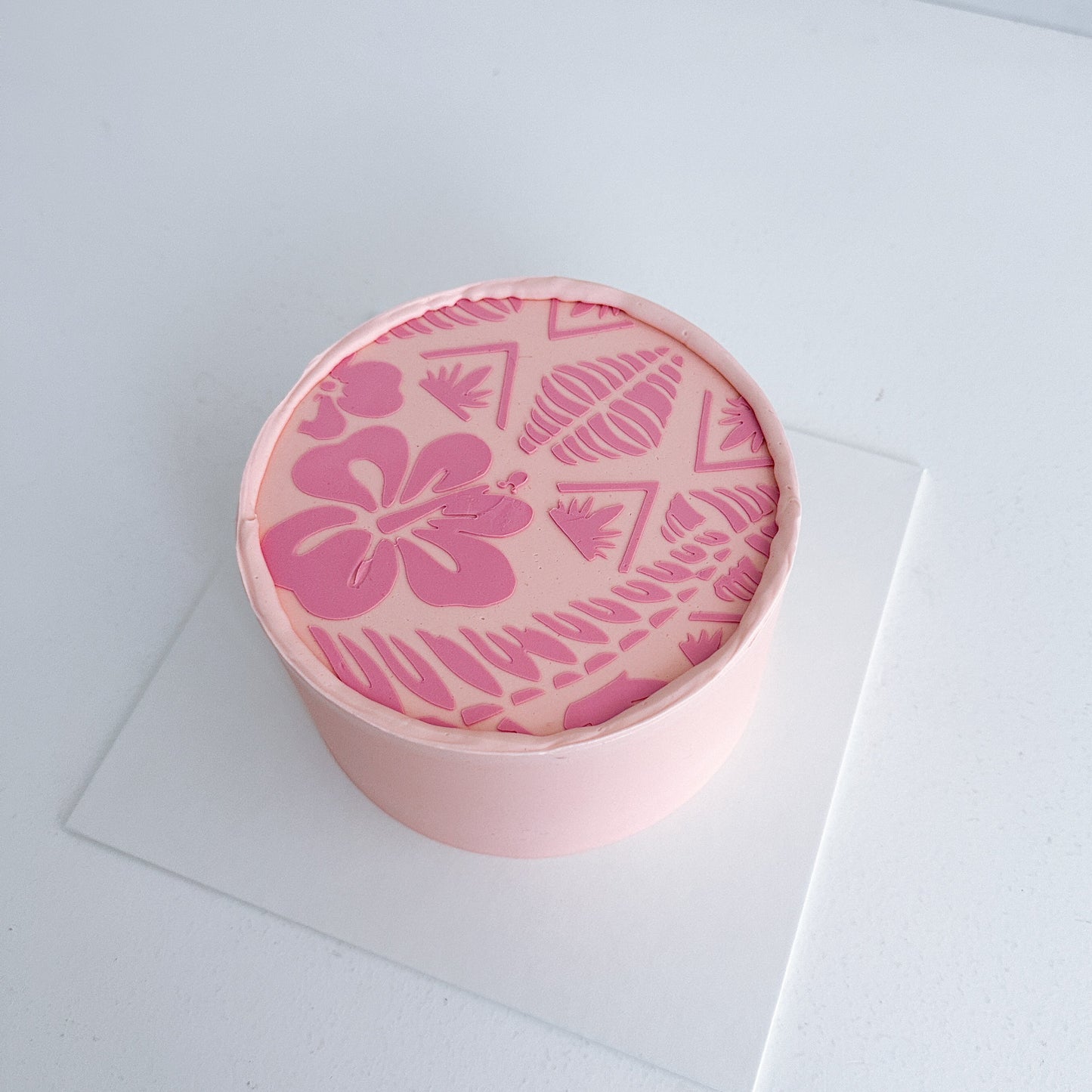 Polynesian pattern cake (short)  - Multiple flavors & colours