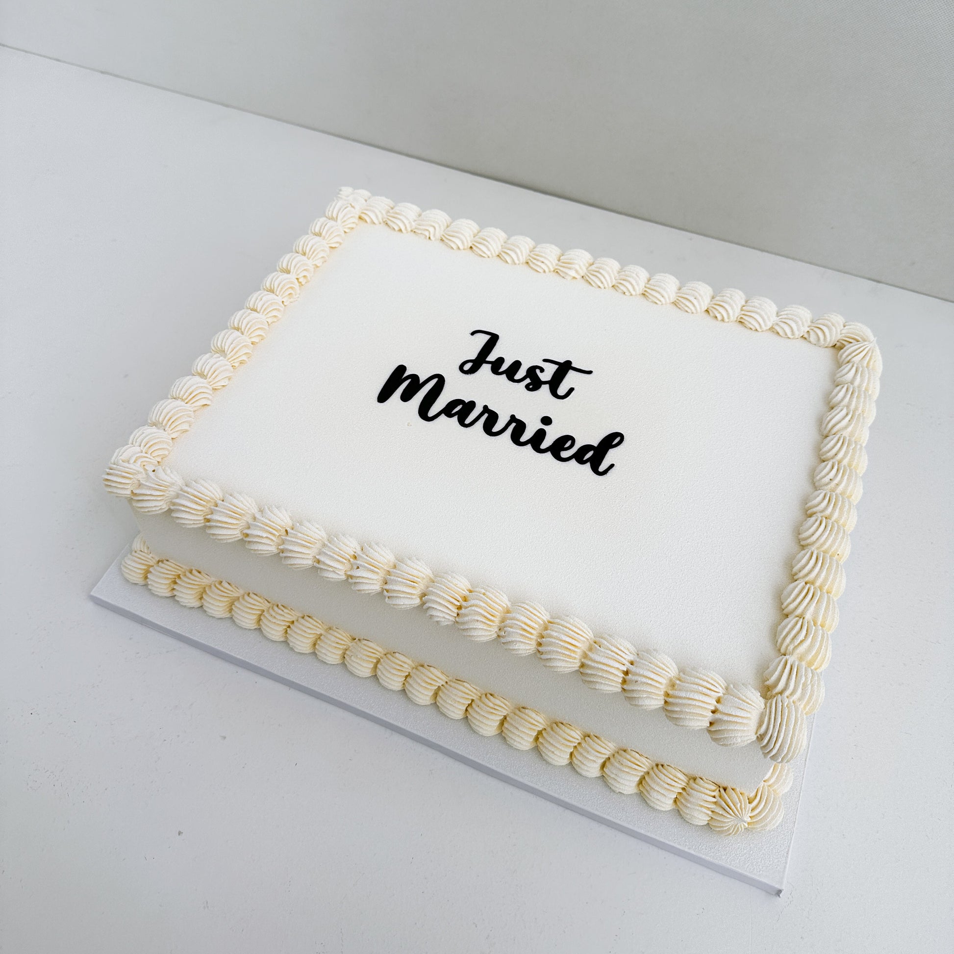 Vintage slab cake - Multiple flavours & colours