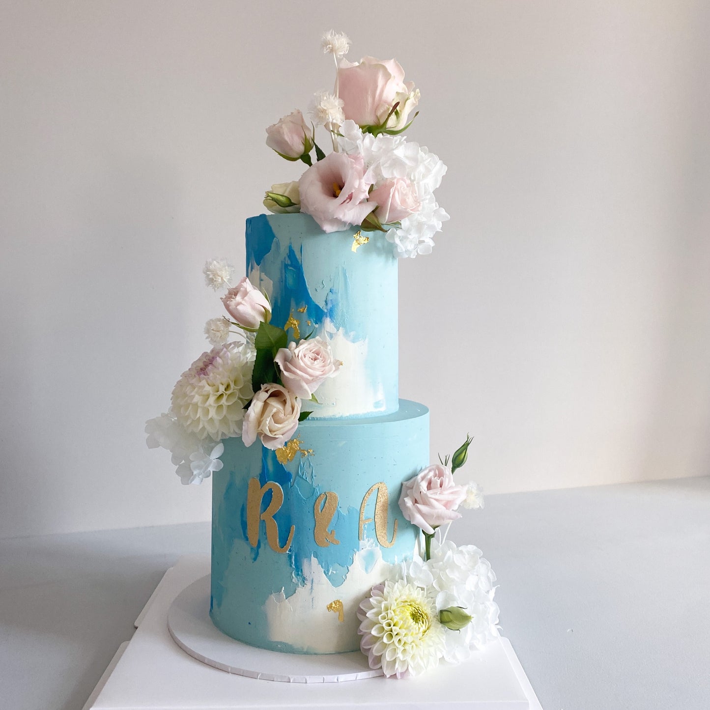 FRESH FLOWER CAKE - pick your own colours